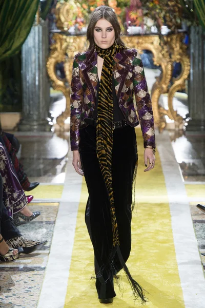 Look 52